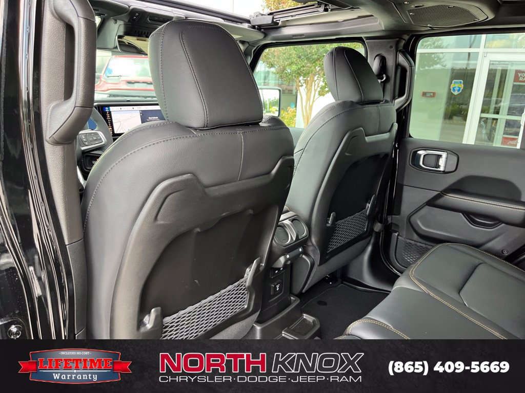 New 2027 Jeep Wrangler Unlimited Sahara AWD/4WD image 18