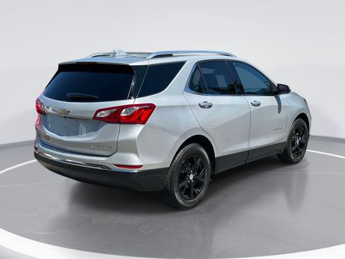 Used 2021 Chevrolet Equinox Premier AWD/4WD image 4