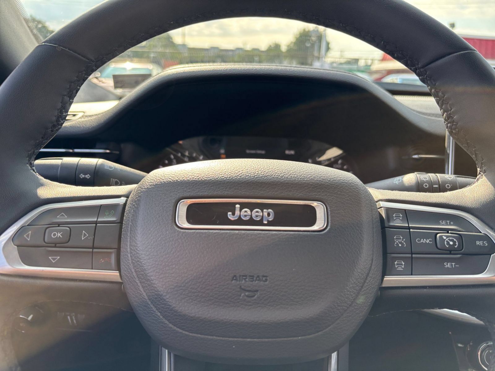 Used 2025 Jeep Compass Limited AWD/4WD image 28