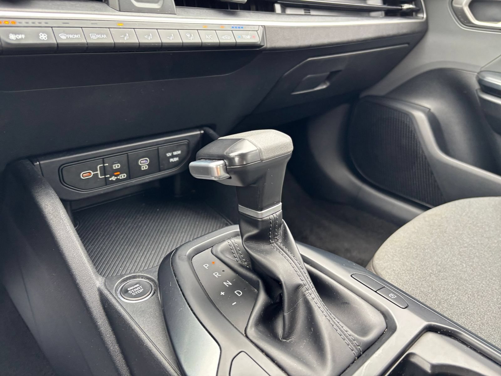 Used 2025 Kia K4 FWD image 38