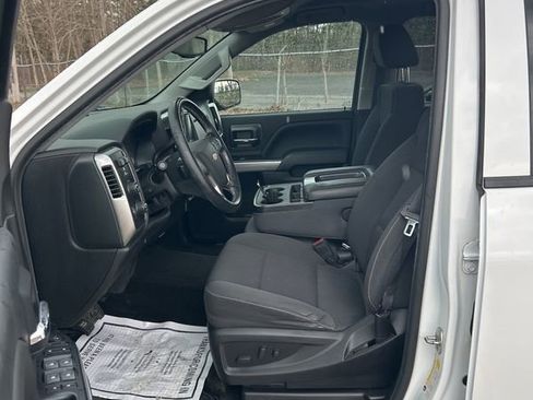 Used 2018 Chevrolet Silverado 1500 LT w/ Redline Edition image 9