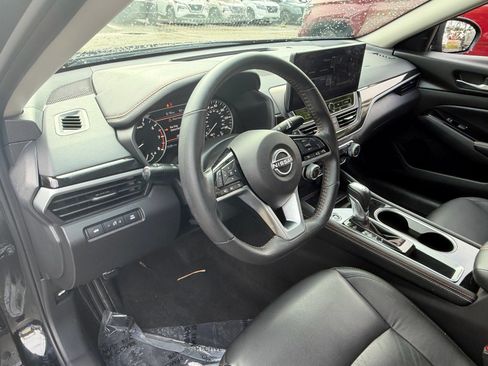 Certified 2024 Nissan Altima 2.5 SR w/ SR Premium Package FWD image 10