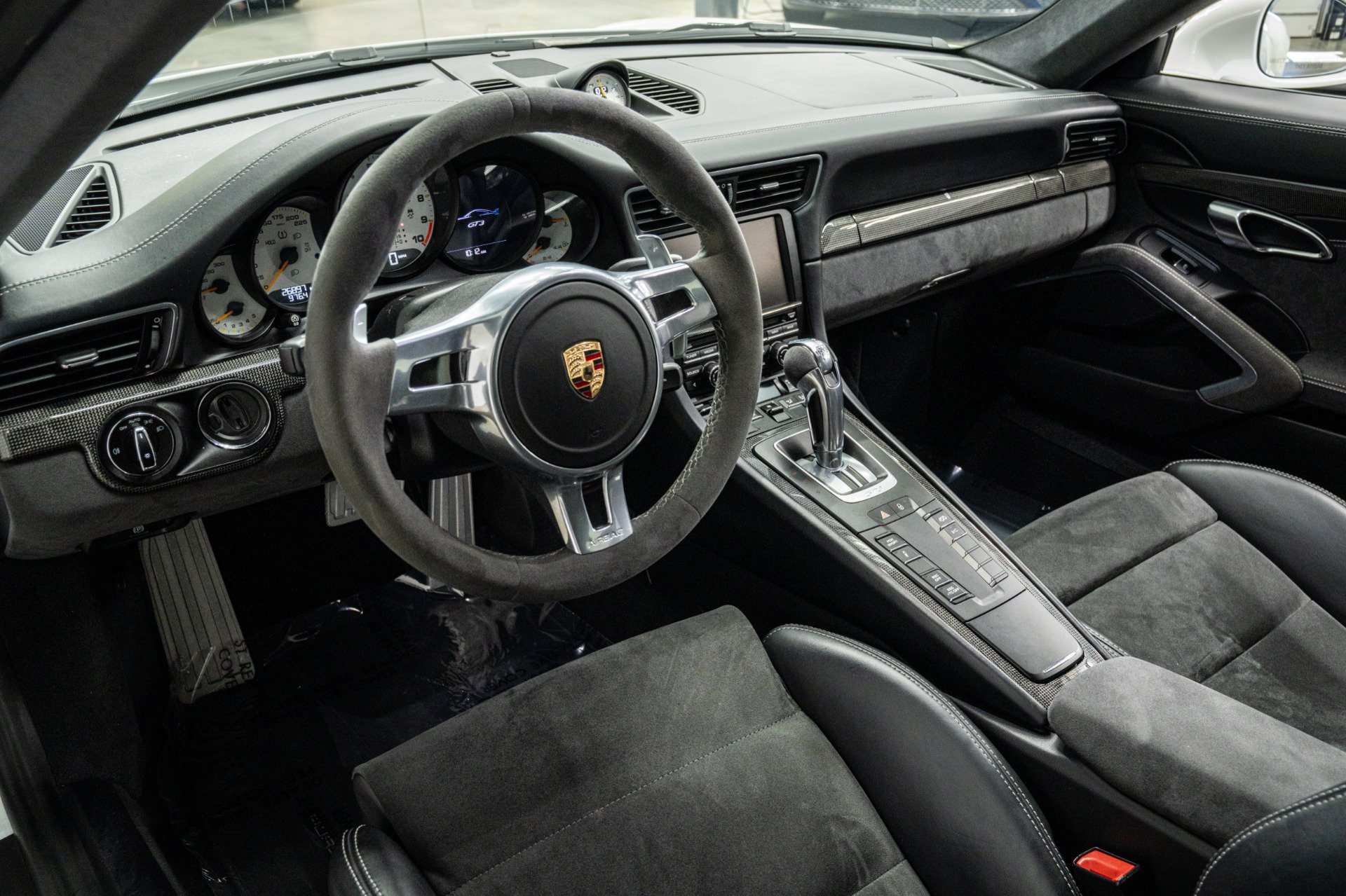 Used 2015 Porsche 911 GT3 RWD image 12