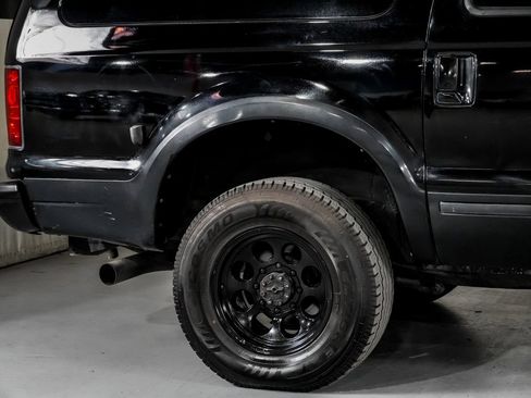 Used 2004 Ford Excursion Limited AWD/4WD image 6