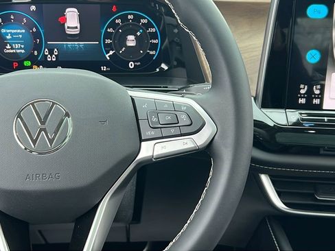 New 2026 Volkswagen Atlas SE image 24