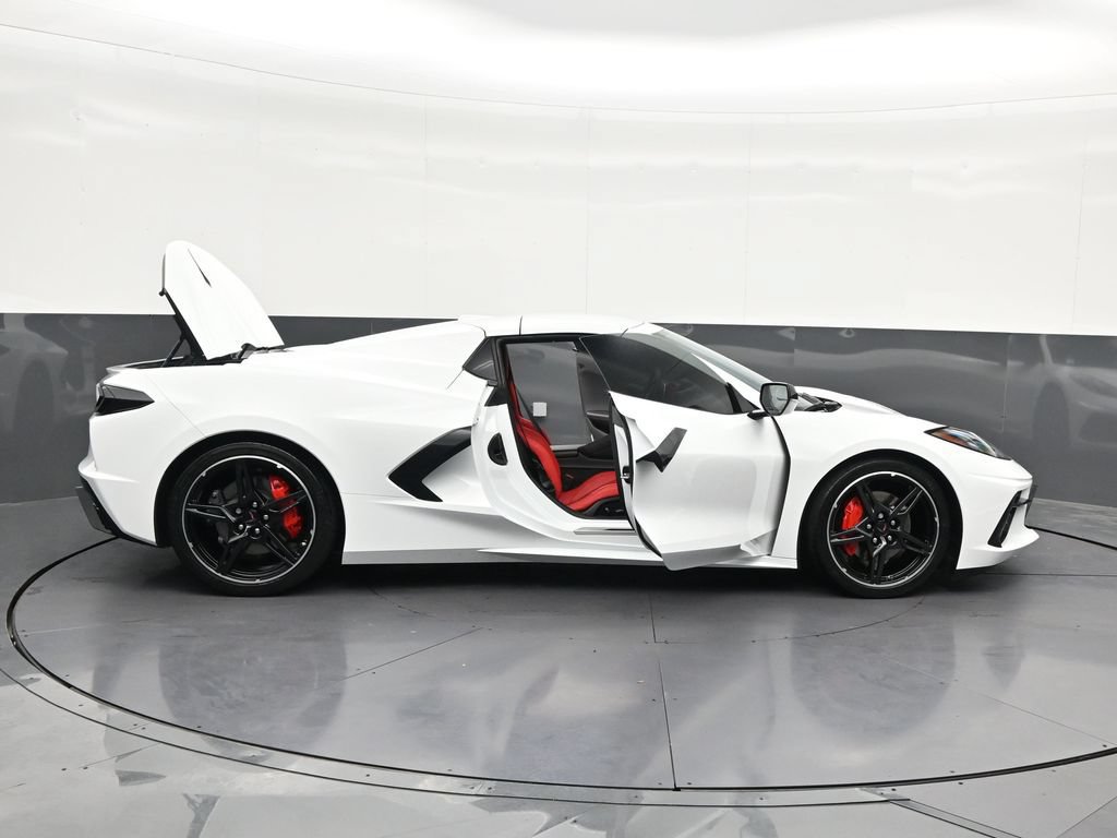 Used 2024 Chevrolet Corvette Stingray Preferred Conv w/ Stealth Interior Trim Package RWD image 32