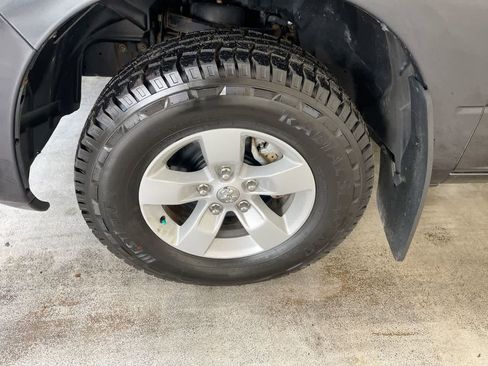 Used 2020 RAM 1500 Express AWD/4WD image 10