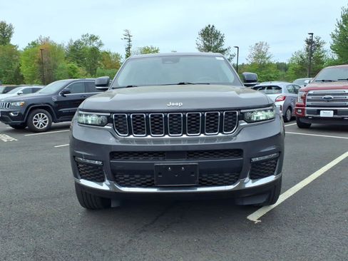 Used 2022 Jeep Grand Cherokee L Limited AWD/4WD image 9