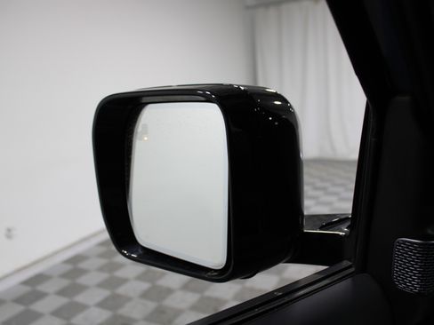 Used 2024 Land Rover Defender 110 S image 18