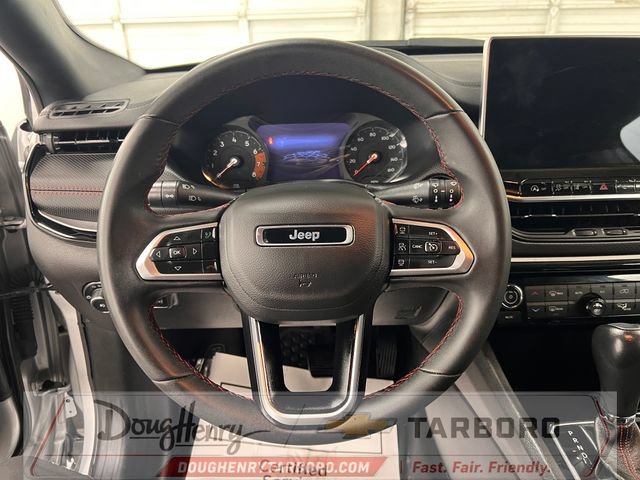 Used 2025 Jeep Compass Trailhawk AWD/4WD image 41