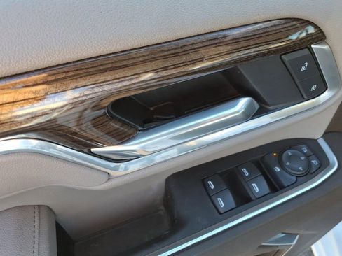 Used 2025 Chevrolet Silverado 2500 LT AWD/4WD image 11