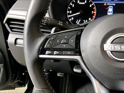 Used 2025 Nissan Altima 2.5 SR image 14