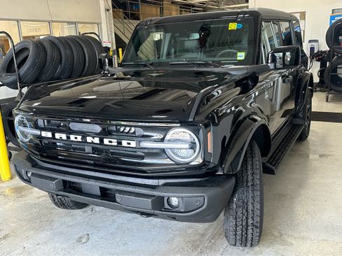 New 2026 Ford Bronco Outer Banks AWD/4WD image 3