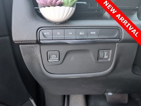 Used 2022 Cadillac Escalade Premium Luxury w/ LPO, Floor Liner Package image 22