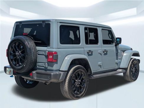 Used 2024 Jeep Wrangler Unlimited Sahara w/ Safety Group AWD/4WD image 6