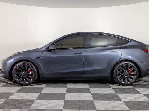 Used 2022 Tesla Model Y Performance AWD/4WD image 3