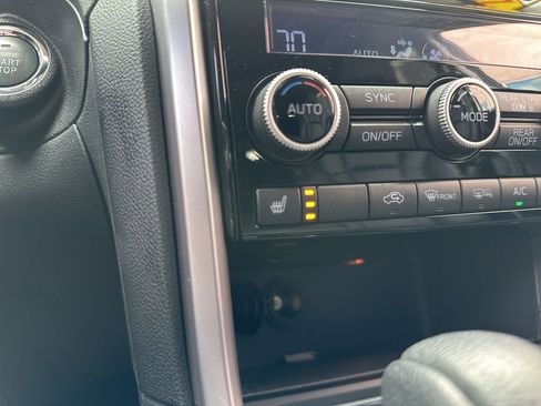 Used 2019 Subaru Ascent Limited image 5