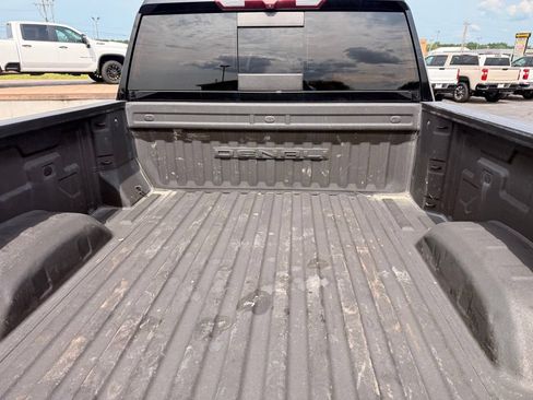 Used 2023 GMC Sierra 2500 Denali AWD/4WD image 3