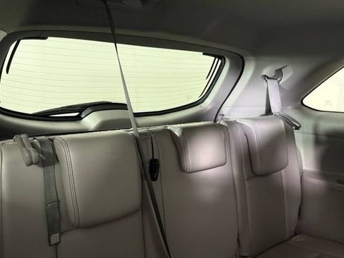 Used 2017 Toyota Highlander XLE FWD image 29