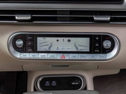 Used 2024 Genesis GV60 RWD image 13