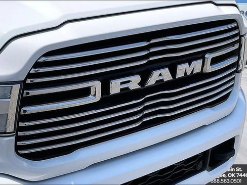 Used 2022 RAM 3500 Laramie AWD/4WD image 32