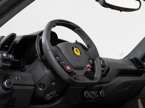 Used 2018 Ferrari 488 Spider image 29
