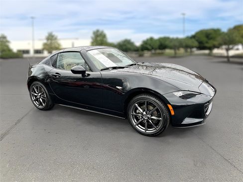 Used 2017 MAZDA MX-5 Miata RF Grand Touring image 1
