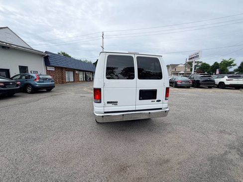 Used 2012 Ford E-350 and Econoline 350 XLT RWD image 16