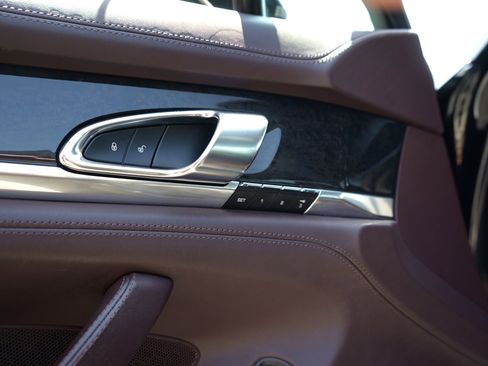Used 2014 Porsche Panamera AWD/4WD image 12