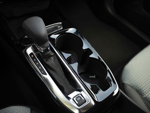 New 2025 Chevrolet Trax LT w/ Driver Confidence Package image 17