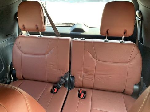 Used 2021 Lexus LX 570 4WD w/ Sport Package image 33