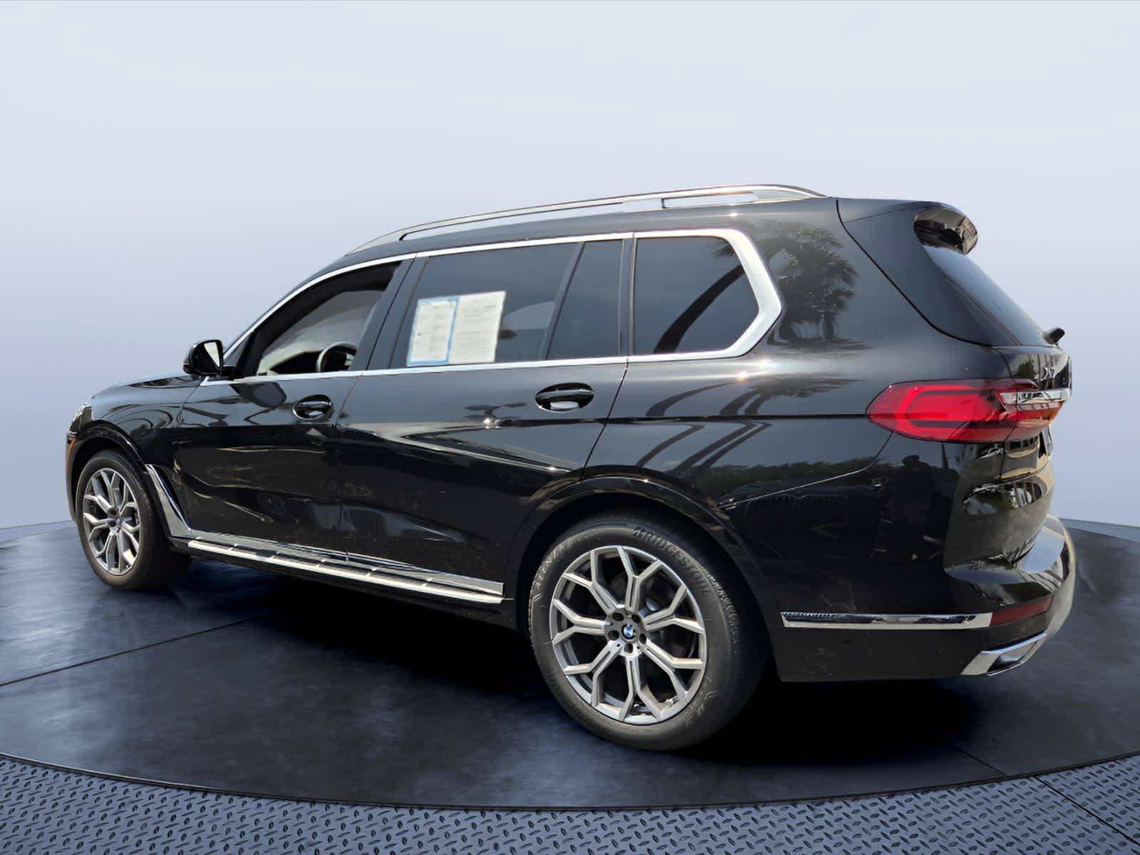 Used 2022 BMW X7 xDrive40i w/ Premium Package AWD/4WD image 4
