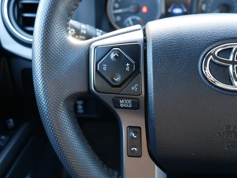 Used 2023 Toyota Tacoma TRD Off-Road image 31