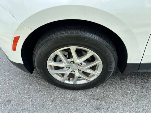 Used 2023 Chevrolet Equinox LS FWD image 29