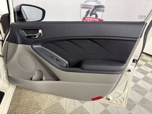 Used 2015 Kia Forte LX FWD image 14