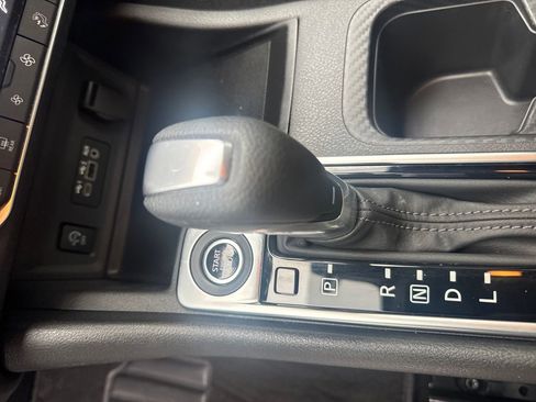 Used 2025 Nissan Sentra SV w/ All-Weather Package FWD image 25