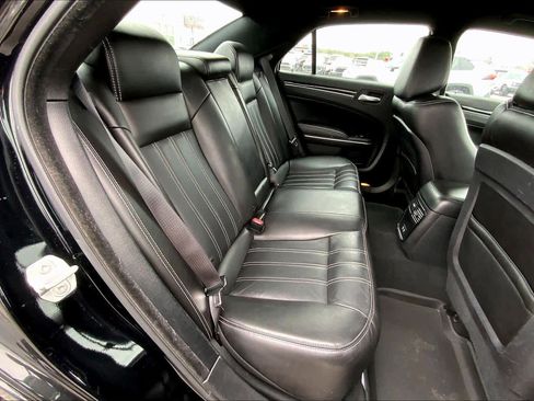 Used 2021 Chrysler 300 S image 19