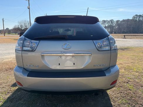 Used 2004 Lexus RX 330 RX 330 Sport Utility 4D image 4