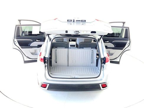 Certified 2019 Toyota Highlander Limited image 23