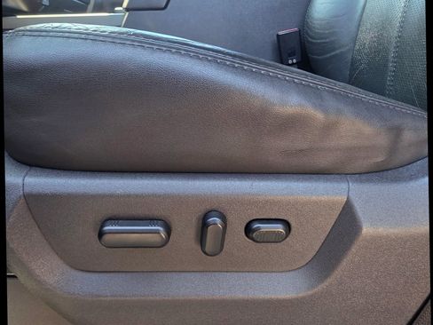 Used 2011 Ford F450 Lariat w/ Lariat Ultimate Pkg image 10