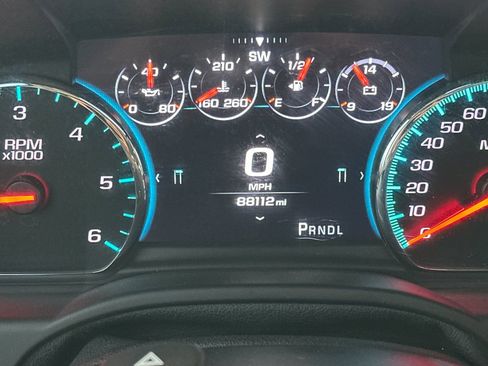 Used 2020 Chevrolet Suburban Premier image 34