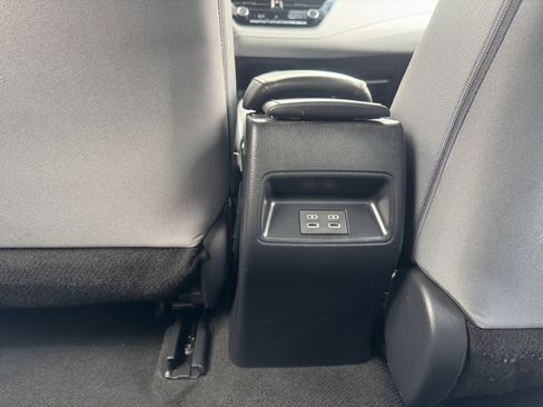 Used 2023 Toyota Corolla SE image 33
