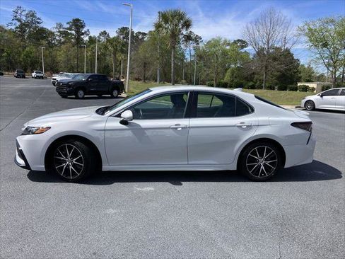 Certified 2023 Toyota Camry SE image 2