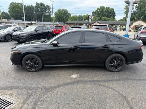 Used 2025 Honda Accord SE image 4