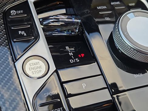 New 2026 BMW X5 M60i image 7