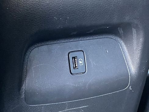 Certified 2025 Nissan Sentra SV FWD image 15