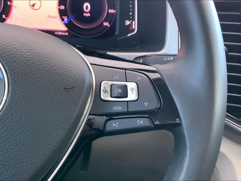 Used 2019 Volkswagen Atlas SEL Premium image 24