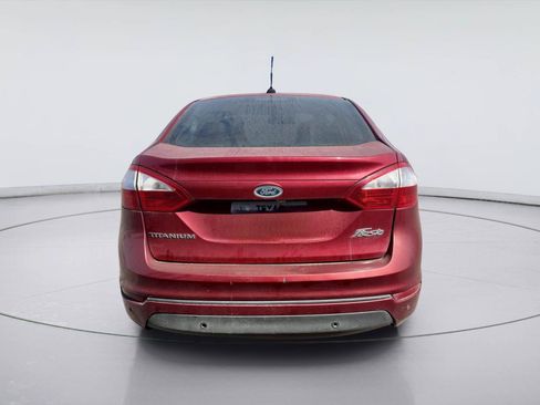 Used 2014 Ford Fiesta Titanium FWD image 6