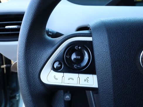 Used 2016 Toyota Prius Two image 18