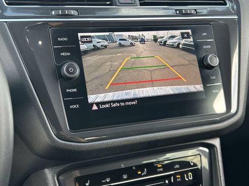 Used 2022 Volkswagen Tiguan SE FWD image 23